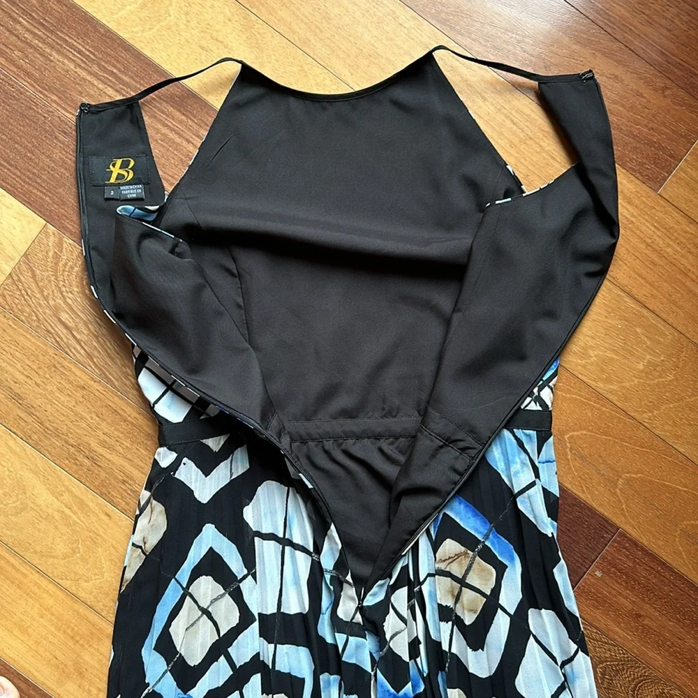 Anthropologie Blue Geometric Maxi Halter Dress with Pleated Skirt, size 2 - Picture 15 of 15